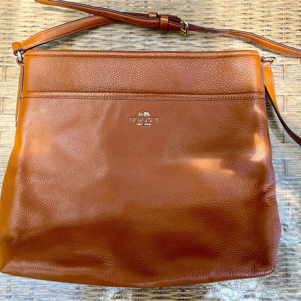LIKE NEW COACH BAG